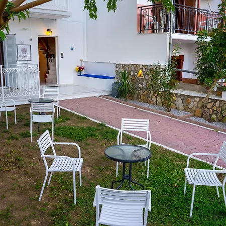 Act Art Skiathos