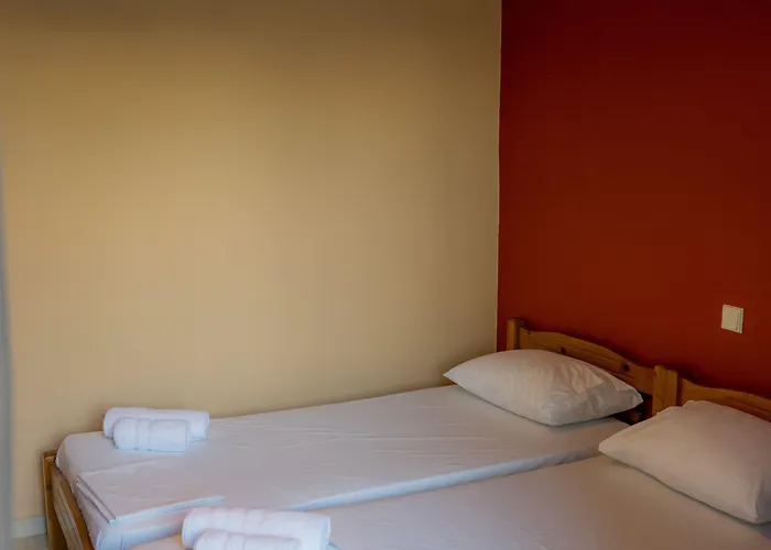 Act Art העיירה סקיאתוס