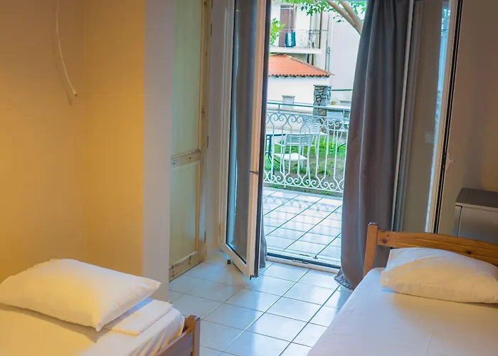 Act Art העיירה סקיאתוס