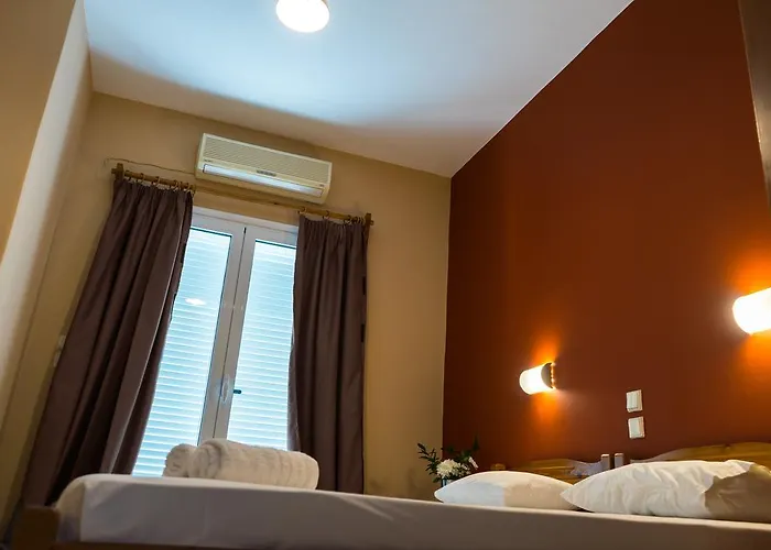 Act Art העיירה סקיאתוס